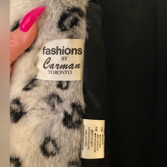 Vintage Faux Fur Coat 🖤 🤍 - Picture 5 of 9